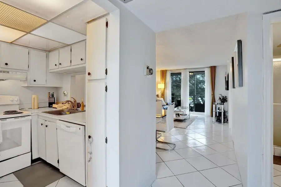 9480 Poinciana Place #304, Davie, FL 33324 - #3