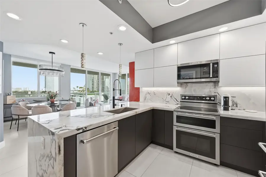 315 NE 3rd Avenue #1006, Fort Lauderdale, FL 33301 - #2