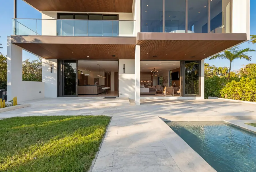 930 S Shore Drive, Miami Beach, FL 33141 - #2