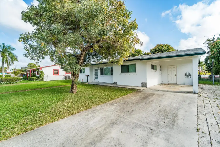 241 W 20th Street, Riviera Beach, FL 33404 - #2