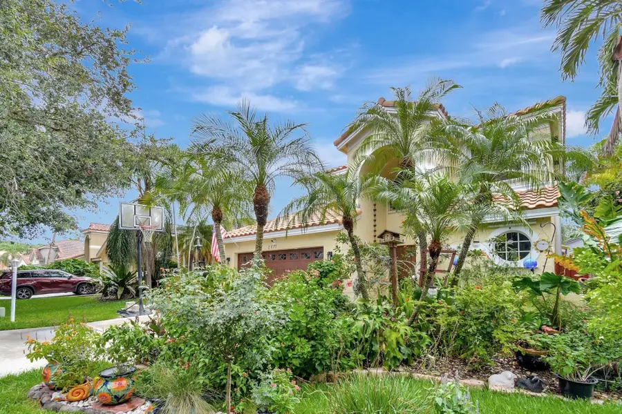 2811 Montevideo Avenue, Hollywood, FL 33026 - #3