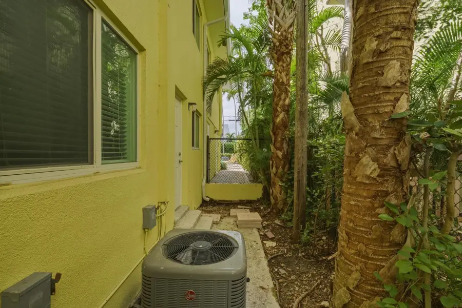 2660 NE 8th Avenue #102, Wilton Manors, FL 33334 - #3