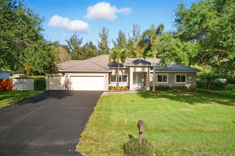 5320 SW 199th Avenue, Pembroke Pines, FL 33332 - #2