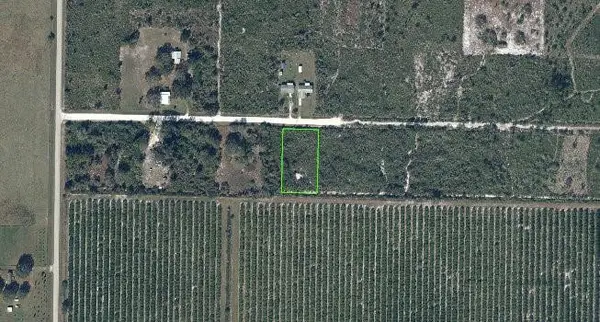 2717 Hacienda Drive, Lorida, FL 33857