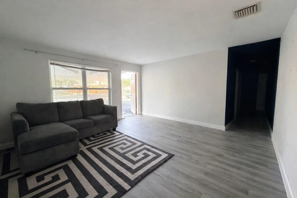 2950 NW 20th Street, Fort Lauderdale, FL 33311 - #1