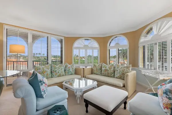 200 Bradley Place #301, Palm Beach, FL 33480