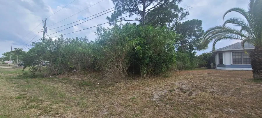 3243 SE Pinto Street, Port Saint Lucie, FL 34984 - #2