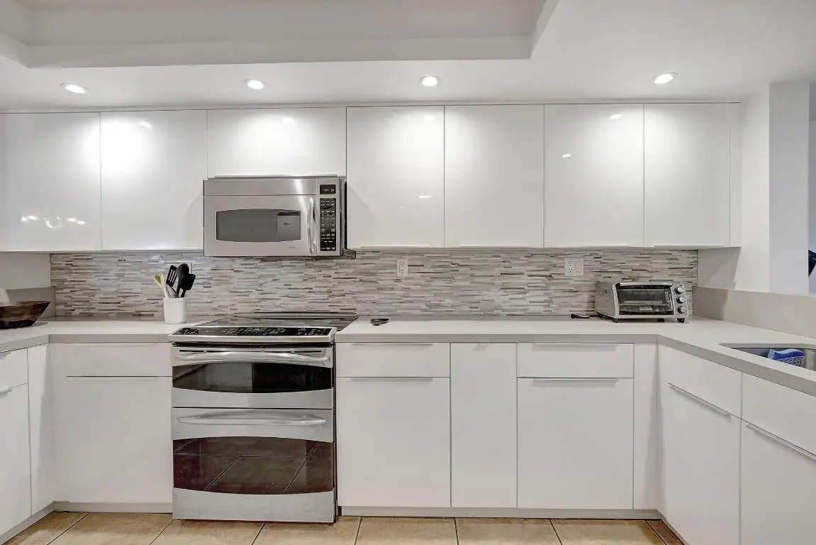 141 SW 96th Terrace #302, Plantation, FL 33324 - Image #1