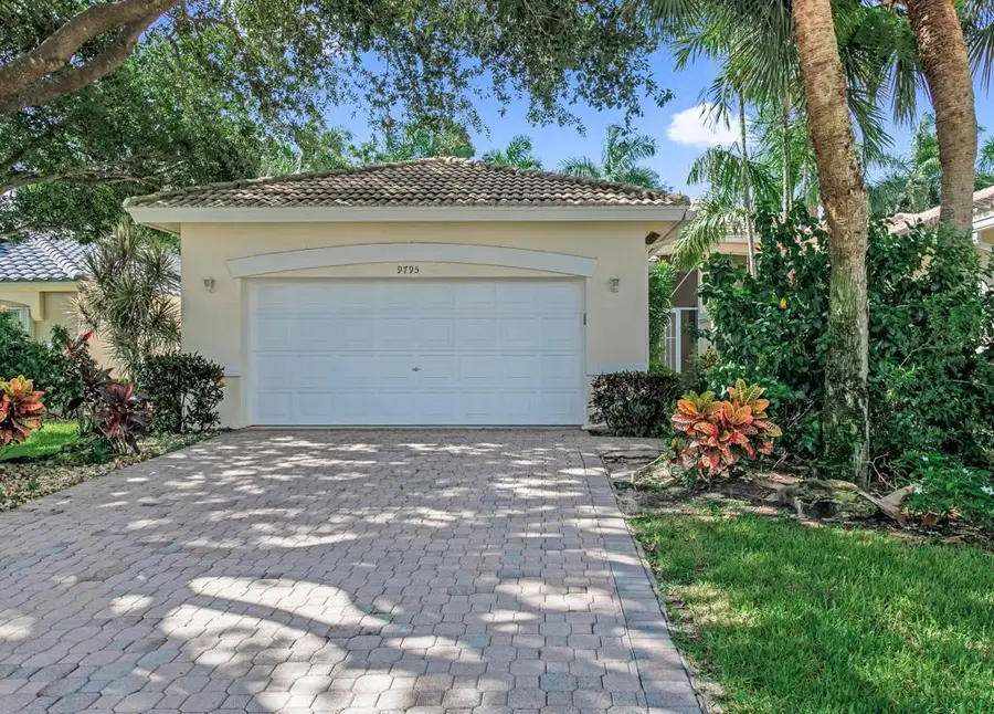 9795 Crescent View Drive S, Boynton Beach, FL 33437 - Image #2