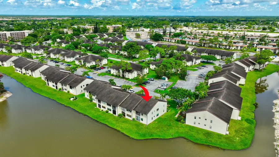 7618 Tahiti Lane #201, Lake Worth, FL 33467 - Image #2