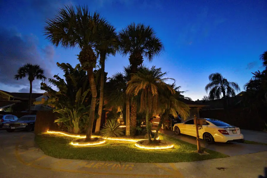 7504 Sierra Drive E, Boca Raton, FL 33433 - Image #3