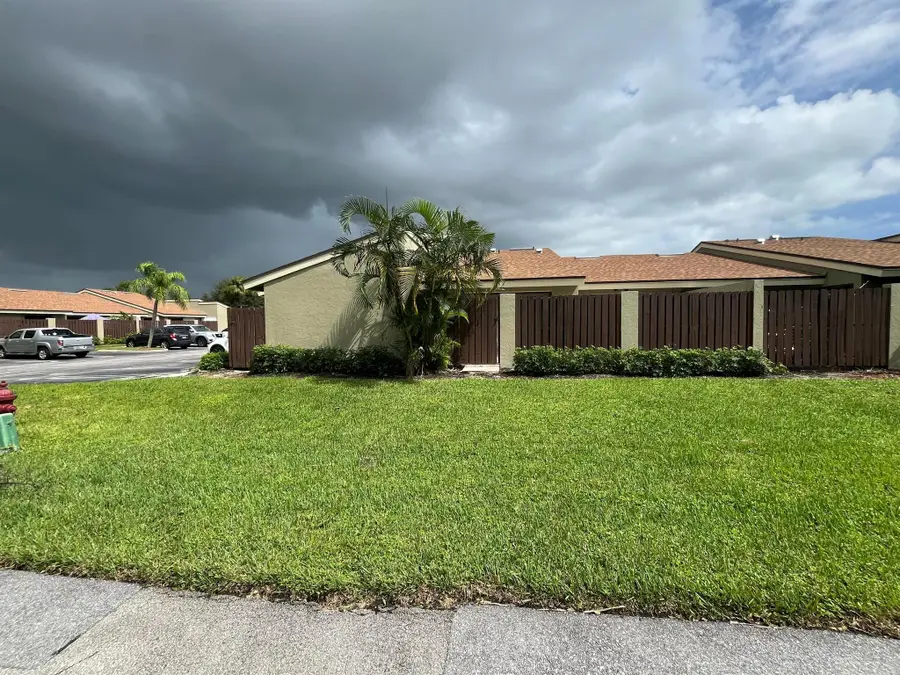 172 Meadows Drive, Boynton Beach, FL 33436 - Image #2