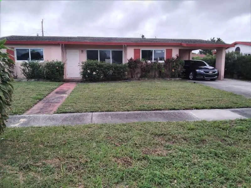 321 W 18th Street, Riviera Beach, FL 33404 - #1