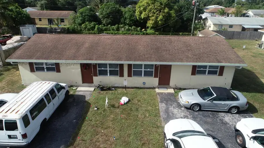 1675 E Breezy Lane, West Palm Beach, FL 33417 - Image #2