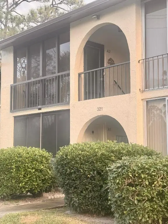 321 Knotty Pine Circle #A-2, Greenacres, FL 33463