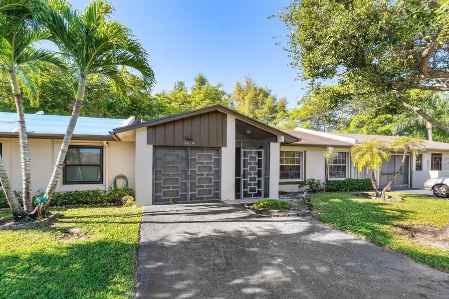 5424 Viburnum Circle, Delray Beach, FL 33484 - Image #2
