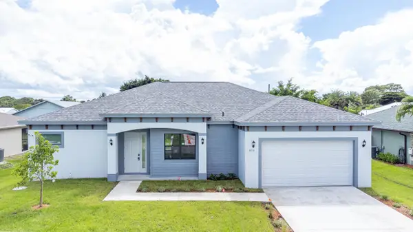 850 SW Abingdon Avenue, Port St Lucie, FL 34953