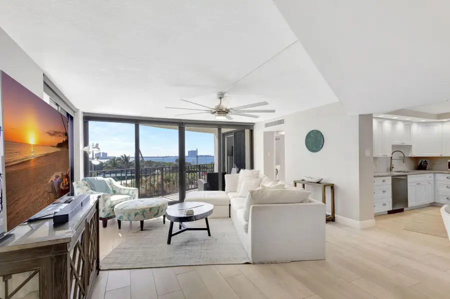 5420 N Ocean Drive Drive #304, Singer Island, FL 33404 - Image #3