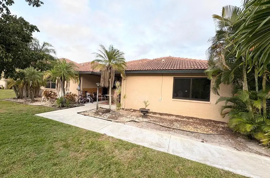 2464 SE Garden Terrace #605, Port Saint Lucie, FL 34952 - Image #2