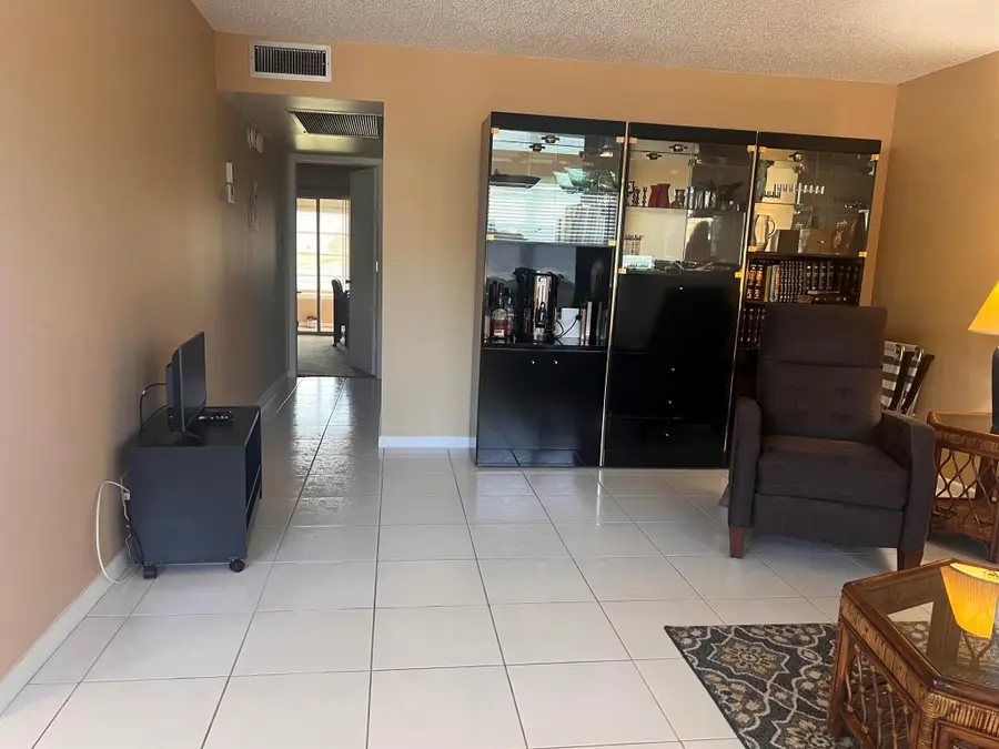 1026 Yarmouth B, Boca Raton, FL 33434 - Image #3