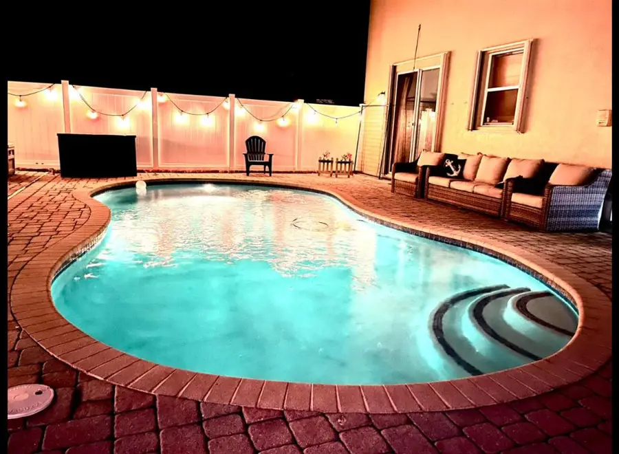 5012 Victoria Circle, West Palm Beach, FL 33409 - Image #3