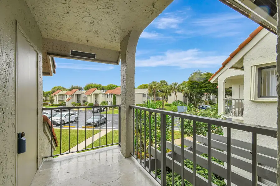 5519 Fairway Park Drive #202, Boynton Beach, FL 33437 - Image #3