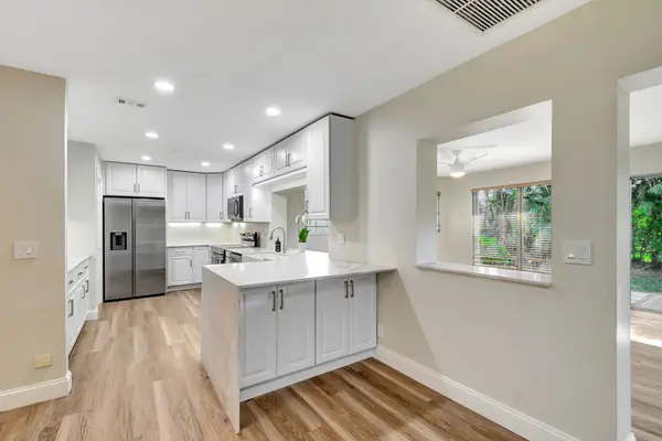 538 Forestview Drive, Atlantis, FL 33462