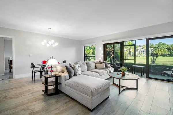 11863 Wimbledon Circle #444, Wellington, FL 33414