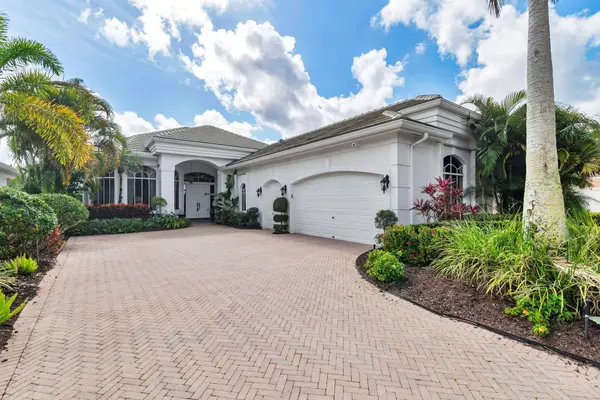 6690 Oakmont Way, West Palm Beach, FL 33412