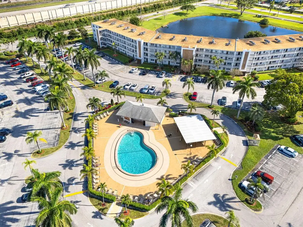 2049 Hythe C, Boca Raton, FL 33434 - Image #1