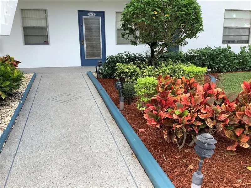 2078 Exeter E, Boca Raton, FL 33434 - Image #2