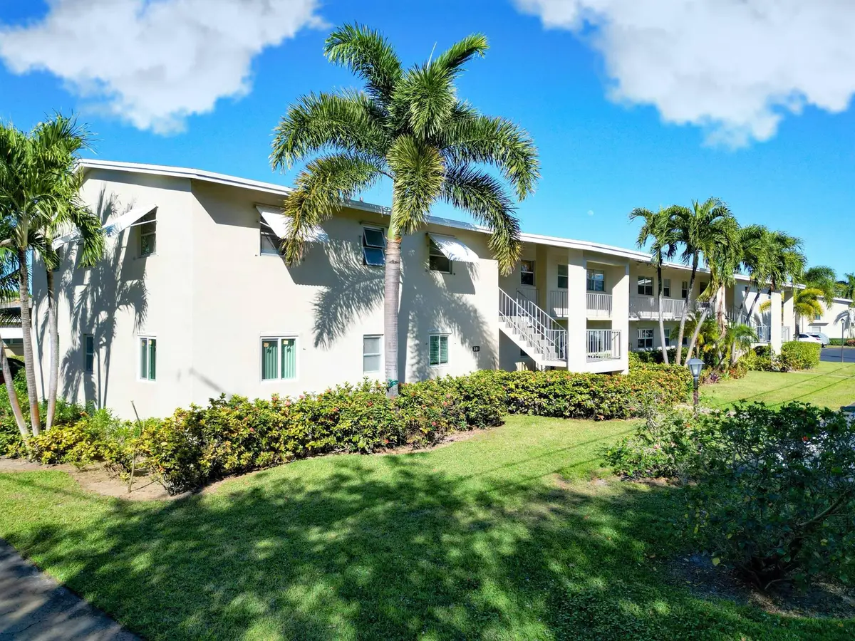 301 Circle Drive S #103, Boynton Beach, FL 33435 - Image #1