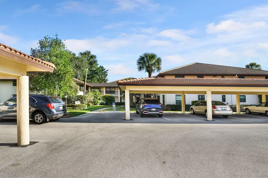 31 SW South River Dr. Drive #106, Stuart, FL 34997 - Image #2