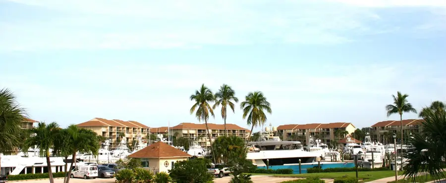 901 Seafarer Circle #201, Jupiter, FL 33477 - Image #2