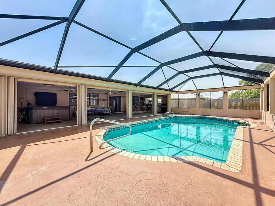 189 NE Caprona Avenue, Port Saint Lucie, FL 34983 - Image #2