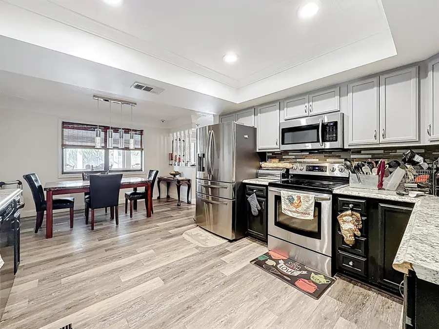 189 NE Caprona Avenue, Port Saint Lucie, FL 34983 - Image #3