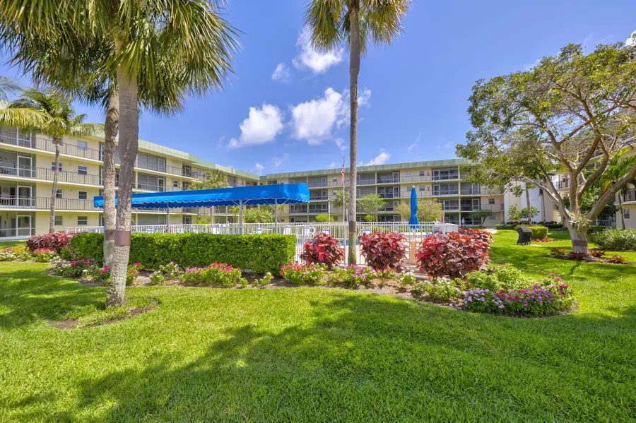 806 SE 7th Street #201, Deerfield Beach, FL 33441 - Image #2