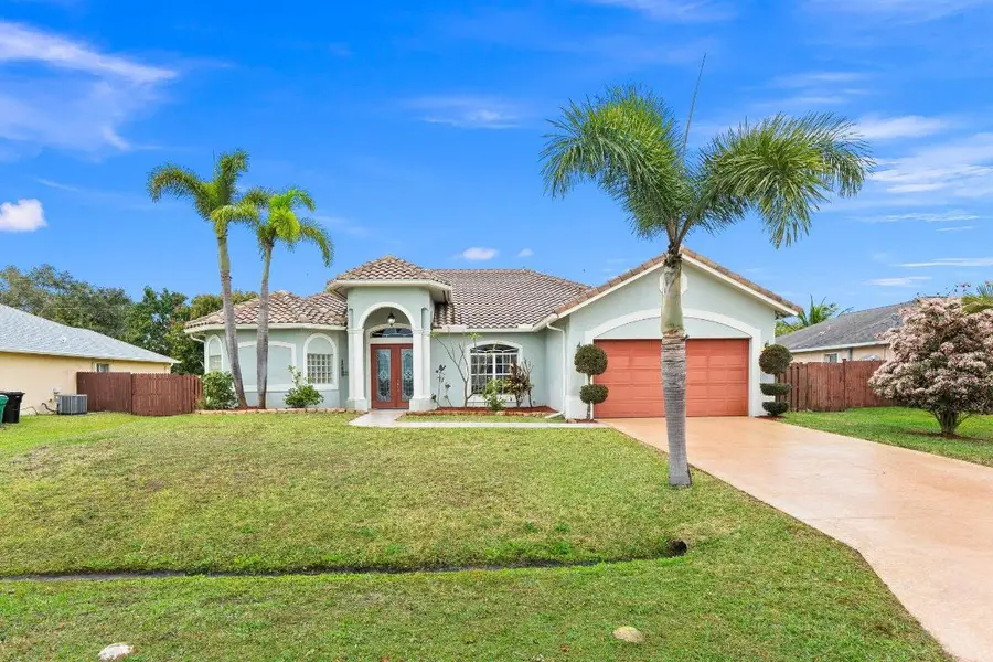 833 SW Janette Avenue, Port Saint Lucie, FL 34953 - Image #2