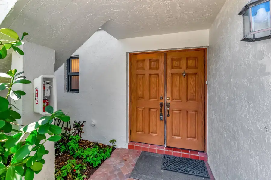 6734 Willow Wood Drive #1405, Boca Raton, FL 33434 - Image #2