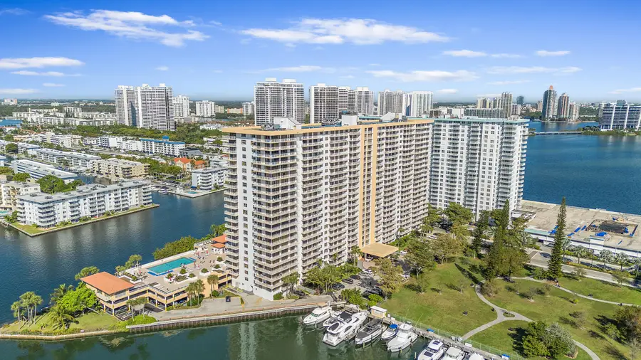 290 174th Street #1111, North Miami Beach, FL 33160 - #2