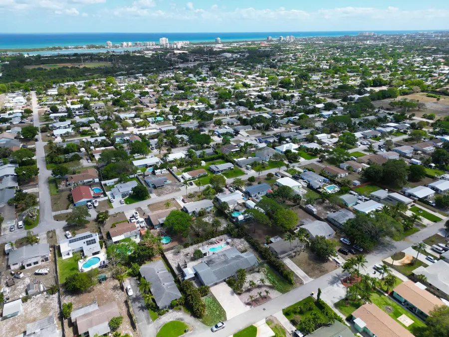 18989 SE Hillcrest Drive, Port Salerno Hobe Sound, FL 33469 - Image #3