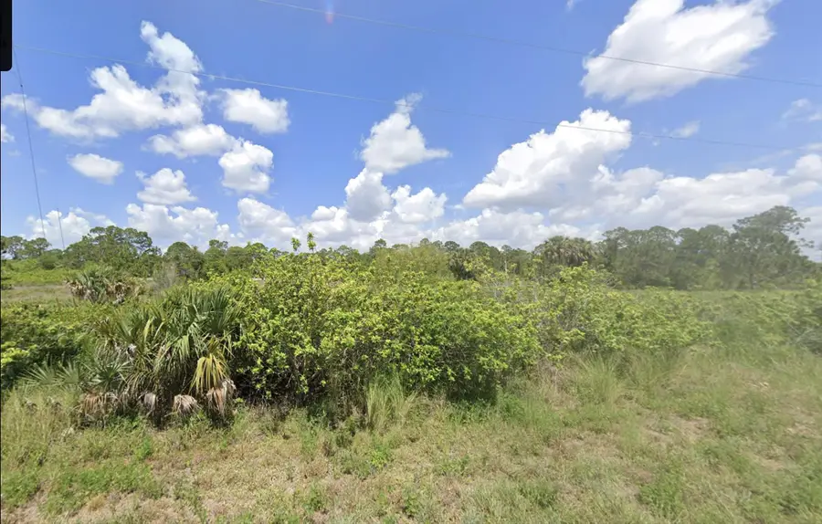 632 Cypress Avenue S, Lehigh Acres, FL 33974 - Image #2