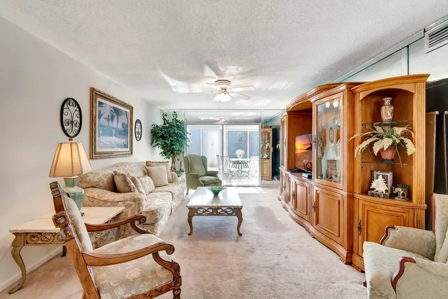 2901 Victoria Circle #F2, Coconut Creek, FL 33066 - Image #3