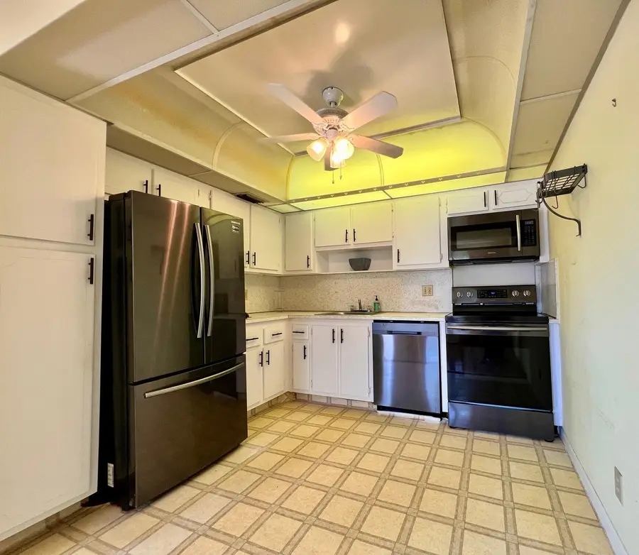 205 Wellington A, West Palm Beach, FL 33417 - Image #2