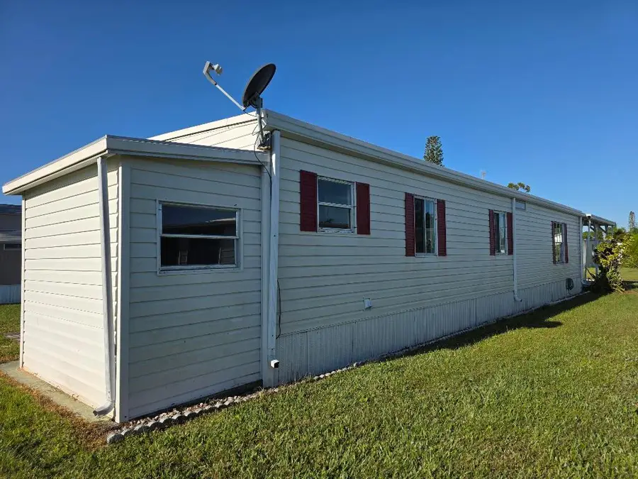 8 Del Sol, Port Saint Lucie, FL 34952 - #3