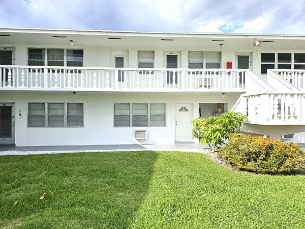 102 Easthampton E E, West Palm Beach, FL 33417
