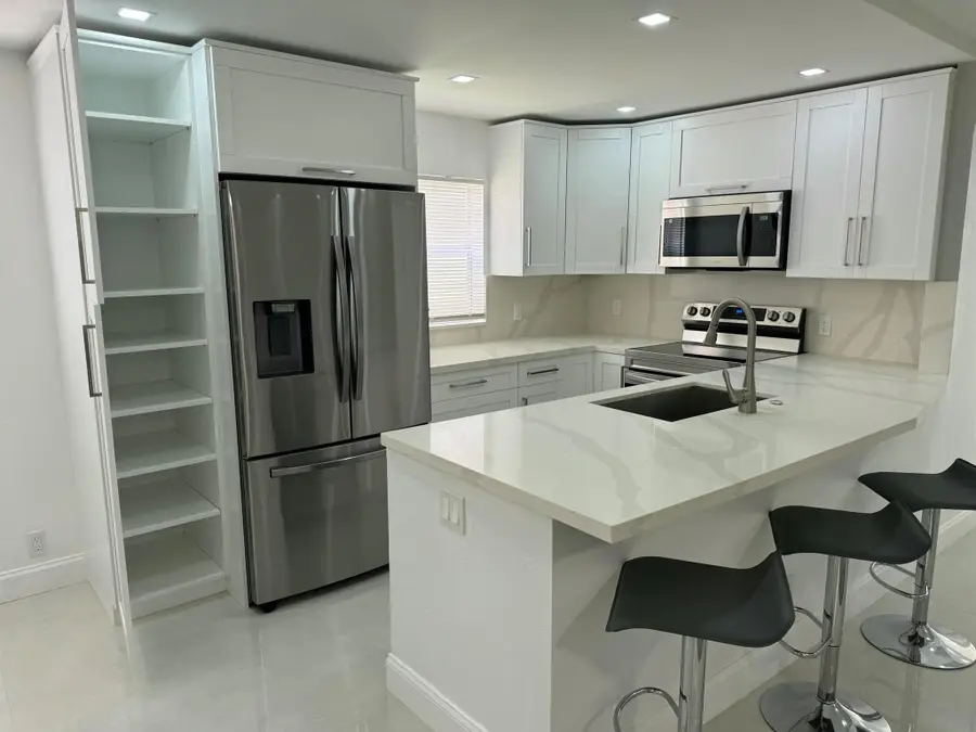 440 Saxony J, Delray Beach, FL 33446 - Image #2