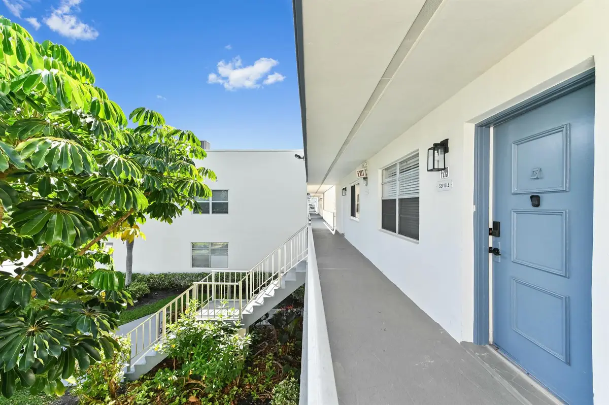 279 Normandy #F, Delray Beach, FL 33484 - Image #1