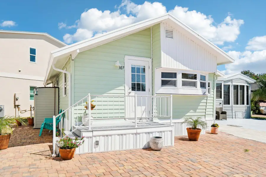 307 Nettles Boulevard, Jensen Beach, FL 34957 - Image #2