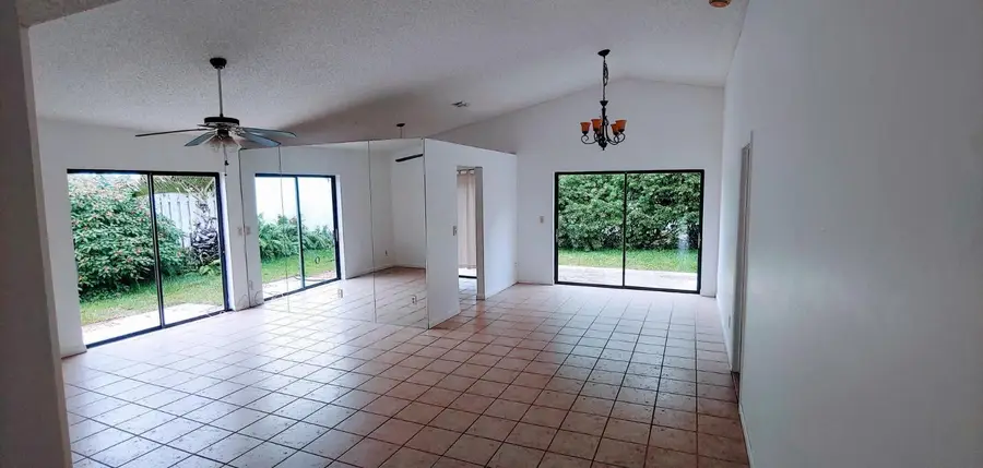 11 Mayfield Way, Boynton Beach, FL 33426 - Image #2